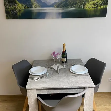 Apartment Jk *